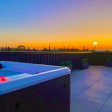 Saint Remy De Provence Roof Top Avec Jacuzzi 외부 사진
