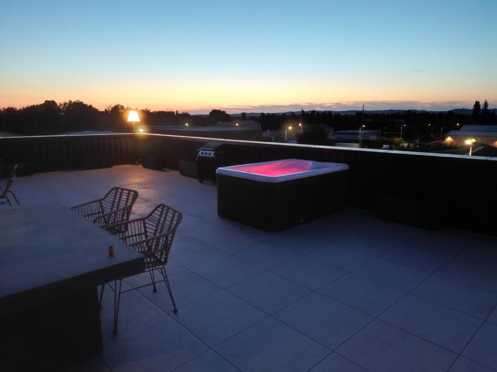Saint Remy De Provence Roof Top Avec Jacuzzi 외부 사진